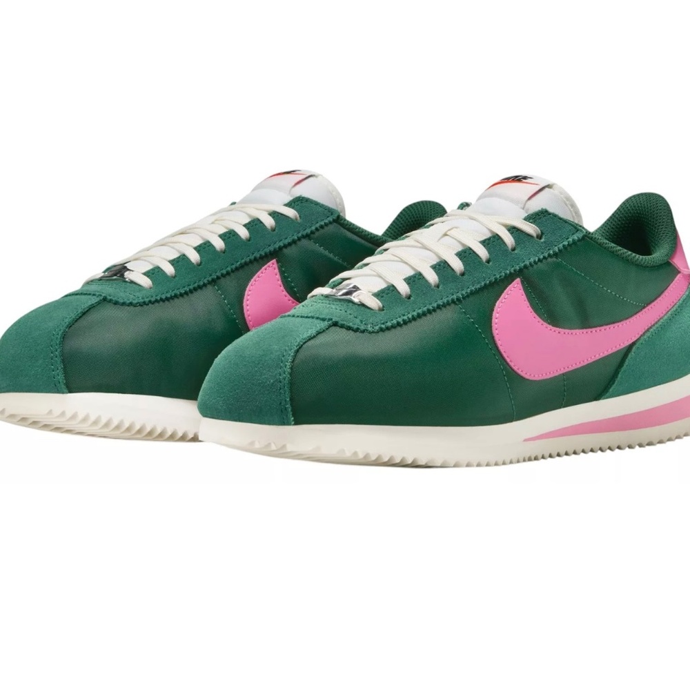 Nike Cortez SE Women's Size 9